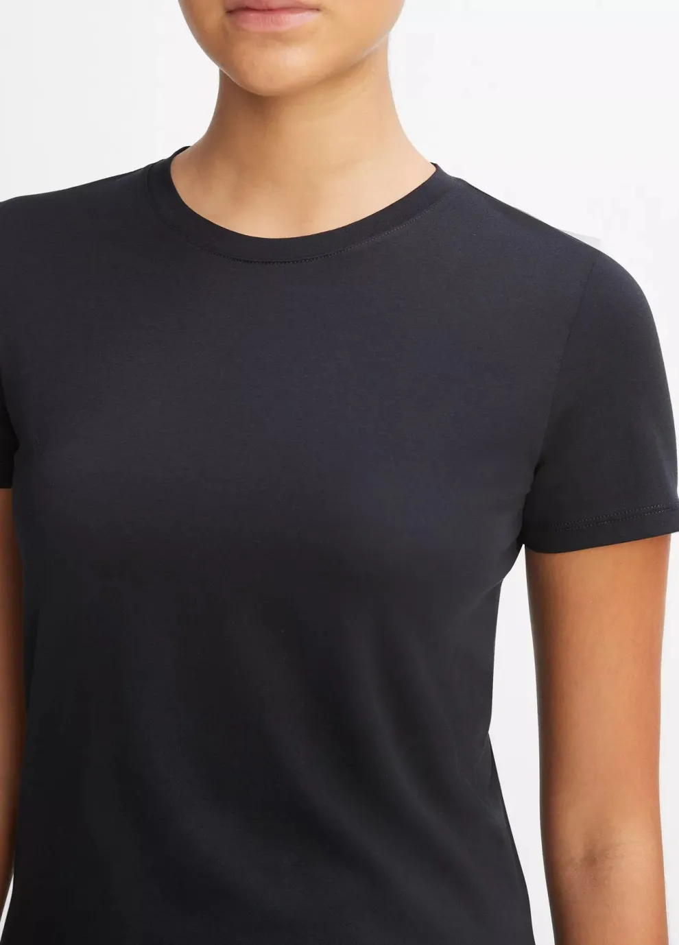 Vince - Essential Crew