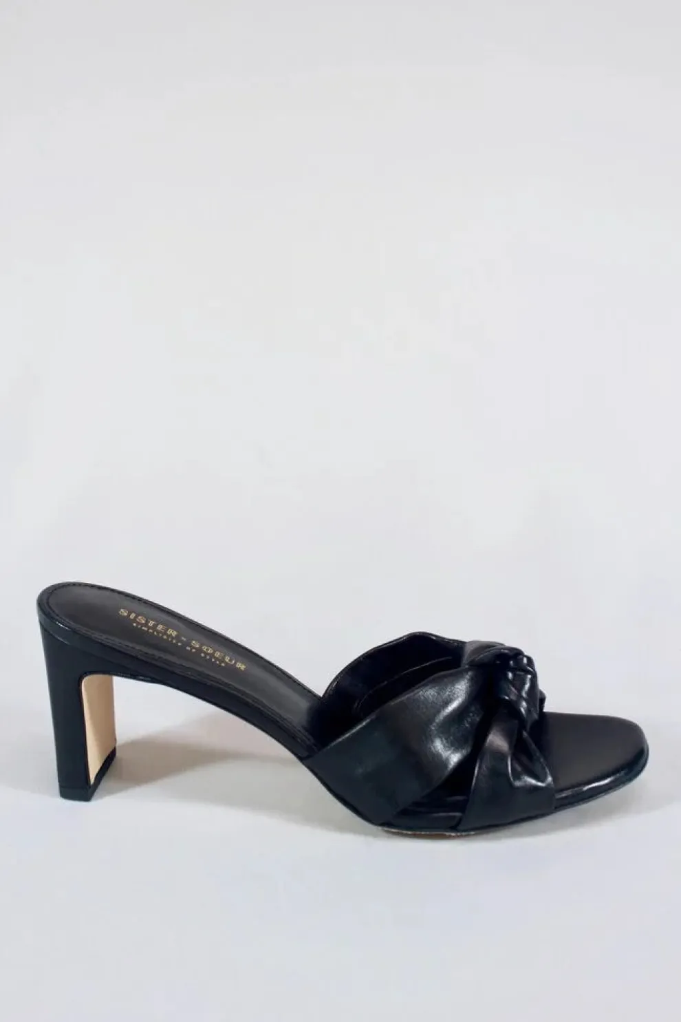 Sister X Soeur - Emmy